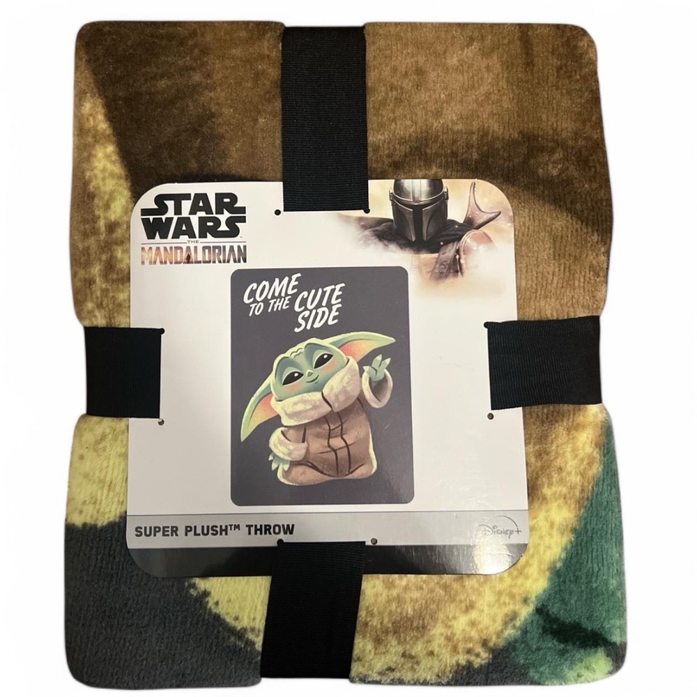 Star Wars Mandalorian Baby Yoda Plush Throw